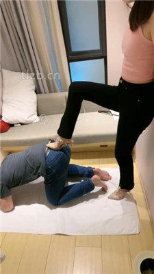 图片[5]-jenn】情侣主虐绿帽-强迫吃套套/高跟踩狗爪/踩踏喂食/提档