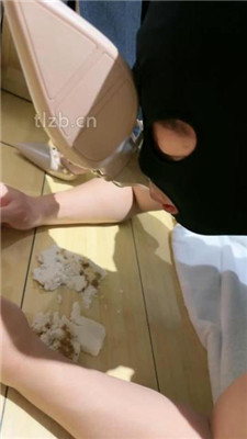 图片[15]-jenn】情侣主虐绿帽-强迫吃套套/高跟踩狗爪/踩踏喂食/提档