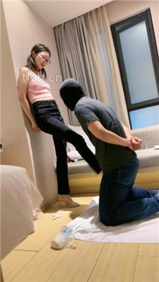 图片[18]-jenn】情侣主虐绿帽-强迫吃套套/高跟踩狗爪/踩踏喂食/提档