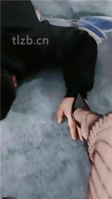 图片[3]-金玫瑰】高跟网袜诱惑踩虐