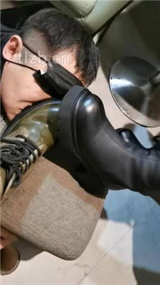 图片[10]-文文文文】开发双S艺校女神清理脏靴子