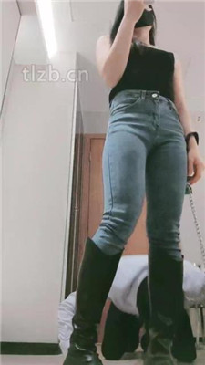 【妮蔻】长靴脚下踩虐/胯下辱/闻臭脚臭脚丫/插嘴_绳艺库视频下载