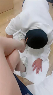 图片[7]-陈甜女帝】清理脏空军一号/臭丝袜脚捂脸