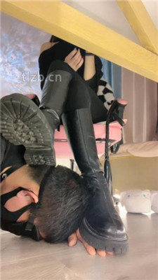 【槿一】长靴无意识碾压踩狗子_绳艺库视频下载