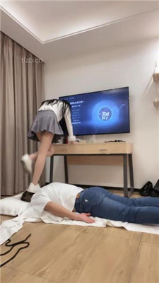 图片[4]-陈甜女帝】精神小妹S-小白鞋全体重蹦迪