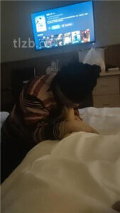 【赞拉】下跪舔素人小姐姐的臭脚_绳艺库视频下载