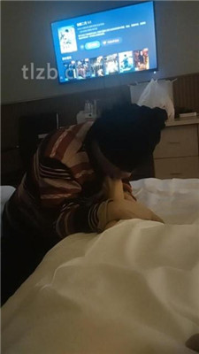 【赞拉】下跪舔素人小姐姐的臭脚_绳艺库视频下载