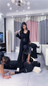 【麋鹿银儿】素人模特S_绳艺库视频下载