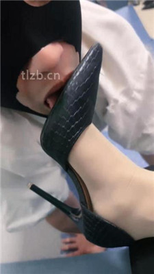 图片[4]-木子大大】狗儿子舔主人的脏鞋底