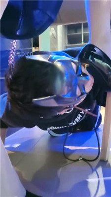 图片[8]-咩祖】肉丝脚狂舔/高跟踩狗舌/清理脚趾/臭脚捂脸