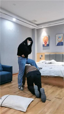 图片[3]-阿北】班主任居然说想舔我的脏鞋