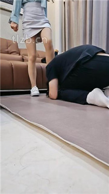 【嘉妮】贝壳头肉丝脚踩虐/伺候沐足_绳艺库视频下载