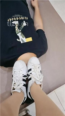 图片[4]-嘉妮】贝壳头肉丝脚踩虐/伺候沐足