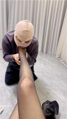 图片[11]-大一诗诗】短靴黑丝白袜-虐废绿帽奴