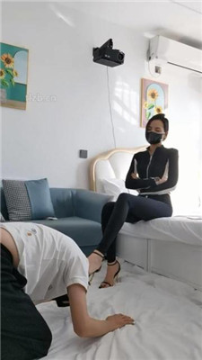 【皮皮】高跟凉鞋踩虐/耳光抽/转胯爬行_绳艺库视频下载