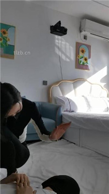 图片[5]-皮皮】高跟凉鞋踩虐/耳光抽/转胯爬行