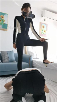 图片[3]-皮皮】高跟凉鞋踩虐/耳光抽/转胯爬行