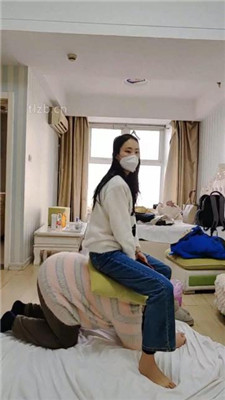 图片[7]-樱樱】母畜-犬化骑马爬行/跪舔裸足