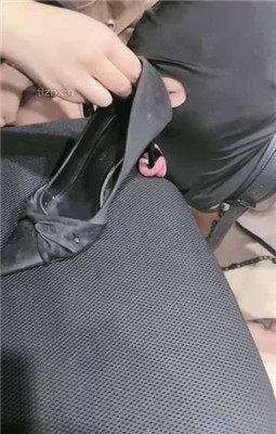 图片[20]-鱼糯糯】3S-脚底踩踏/轮流舔脏鞋/插嘴/踩狗爪