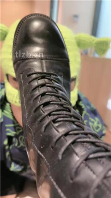 【柒柒学姐】闻丝袜/清理脏长靴/碾压踩狗头_绳艺库视频下载