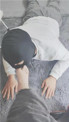 图片[7]-云儿公主】啃吃脚皮-高跟裸足恋足舔