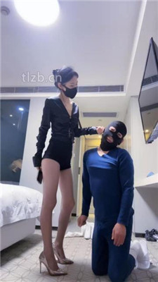 图片[20]-陈莹斯】御姐范-头顶鞋子/揪耳朵/嘴叼白袜