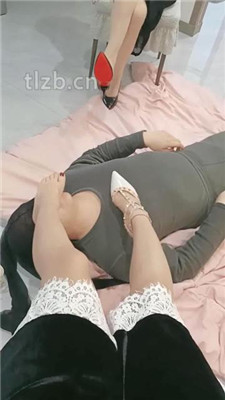 图片[8]-琦琦】和闺蜜一起调贱奴-赏赐圣水双视角版】