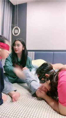 图片[4]-小羊】双母畜-裸足恋足舔