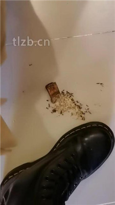 图片[10]-Welldoer】头顶鞋子/长靴白袜各种踩踏/清理脏鞋底