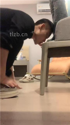 【娩娩大魔王】绿帽前男友裸足狂舔【上】_绳艺库视频下载