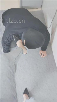 图片[2]-云儿】跪舔白领S的高跟美足