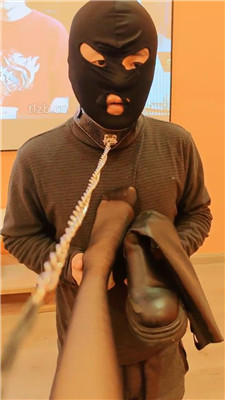 图片[2]-舒苒】黑丝美足玩脚垫