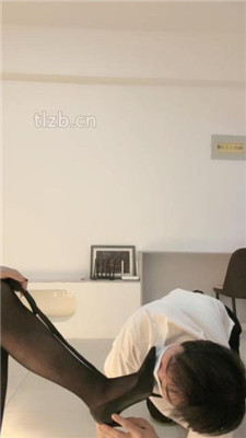 图片[3]-晓雅】骑马转胯爬行/品尝黑丝美足