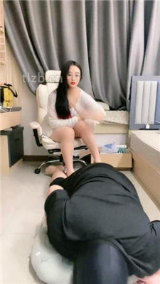 【小羊】重度鞭打/高跟裸足踩踏/人肉坐垫_绳艺库视频下载