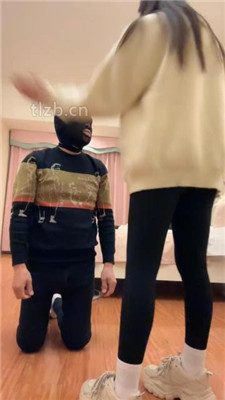 图片[2]-琳儿】运动鞋白袜全体重踩/插嘴/伺候沐足