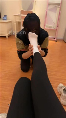 图片[8]-琳儿】运动鞋白袜全体重踩/插嘴/伺候沐足