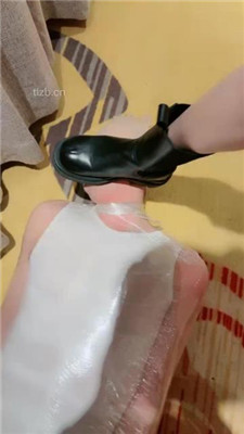 图片[20]-美娜格格】死亡游戏-保鲜膜包裹/马丁靴踩踏/花样窒息