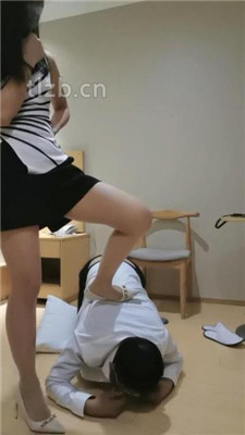 图片[13]-凌儿】御姐范S-平底鞋肉丝美腿诱惑奴/人体座椅