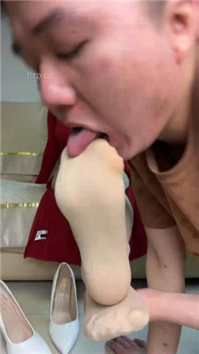 图片[7]-甜心教主】训练狗舌舔脏鞋/狂吸肉丝脚/虐乳