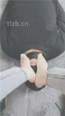 【云儿】近距离品尝主人裸足_绳艺库视频下载