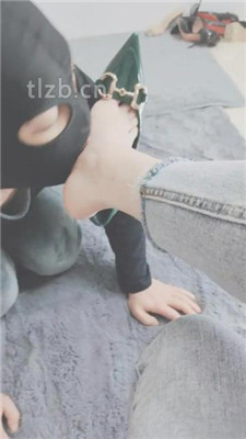 图片[6]-云儿】近距离品尝主人裸足