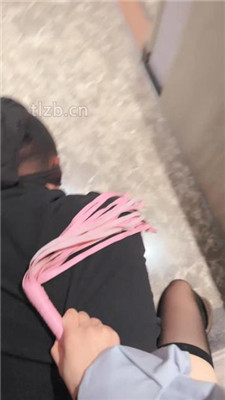 图片[7]-娜娜米】跪舔脏长靴/骑马/散鞭抽