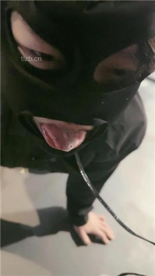 图片[7]-黑兔】严刑逼供教训犯人-舔脏老爹鞋/吊绑虐打/狗链遛狗