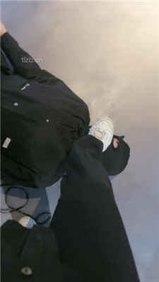 图片[11]-黑兔】严刑逼供教训犯人-舔脏老爹鞋/吊绑虐打/狗链遛狗