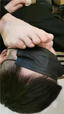 图片[10]-文文文】KTV开发双素人-舔脏鞋底/踢踹/碾压狗头/闻棉袜踩踏