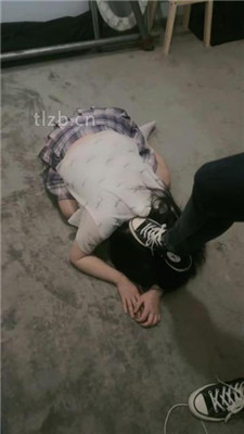 图片[6]-梦幻大大】母畜-艺术连环抽耳光