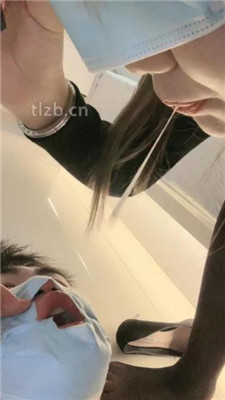 图片[2]-漫漫】姐妹花S虐-转胯狗爬/跪舔臭脚/踩踏/狂吸臭白袜