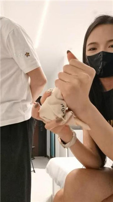 图片[3]-皮皮】鞭打/虐乳/滴蜡/品尝裸足/揪耳朵/sp