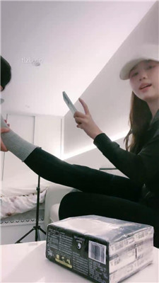 图片[3]-九莲】双S-脏鞋踩虐清理马桶/圣水泡面骑马双视角完整版】