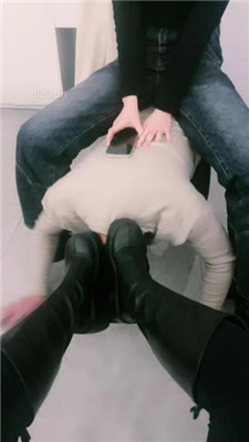 图片[5]-九莲】双S-脏鞋踩虐清理马桶/圣水泡面骑马双视角完整版】